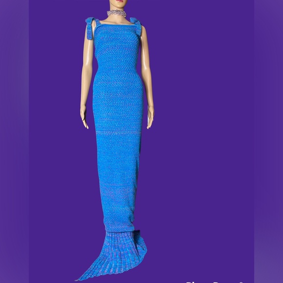 Hand knitted mermaid tail Snuggie  ,One size fits most - Picture 1 of 7